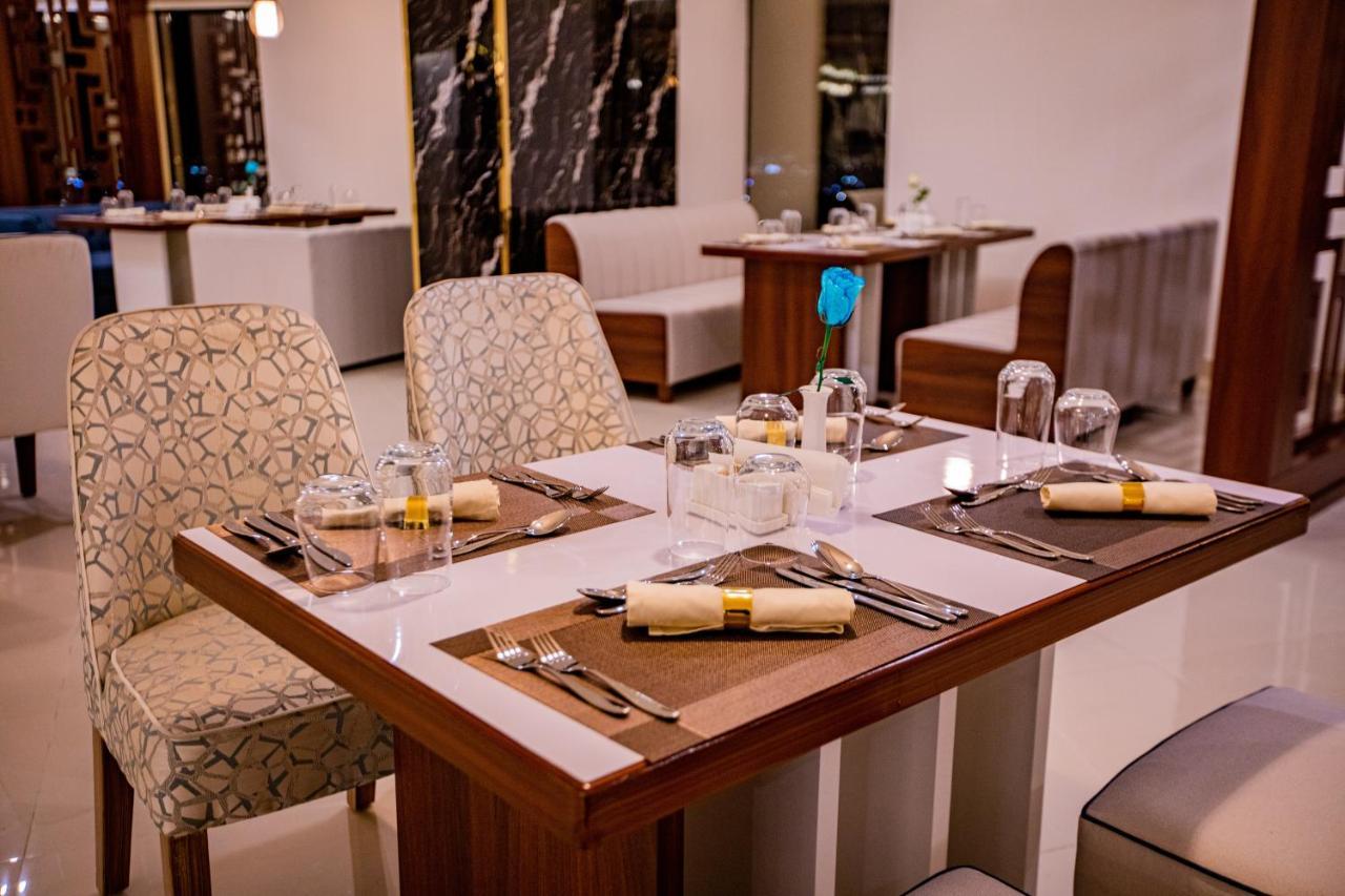 Le Park Concord Hotel Najran Exteriör bild